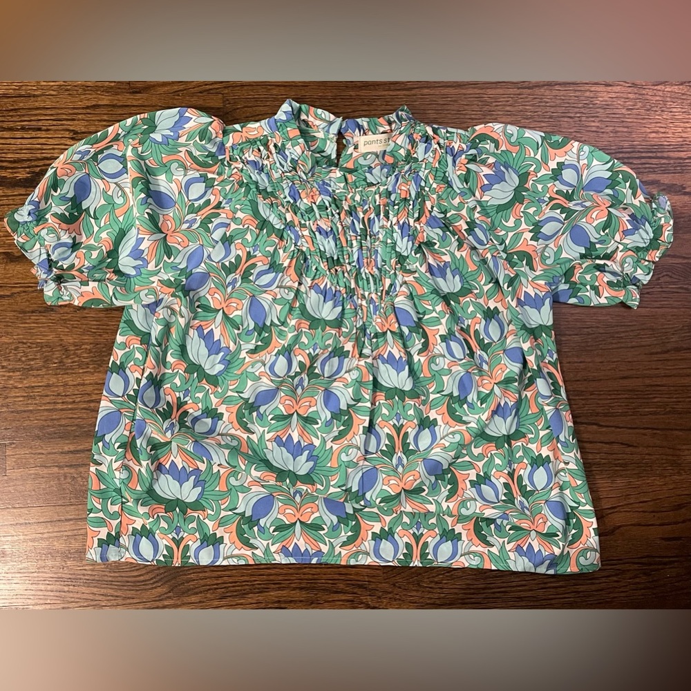 EUC - Pants Store top - size medium